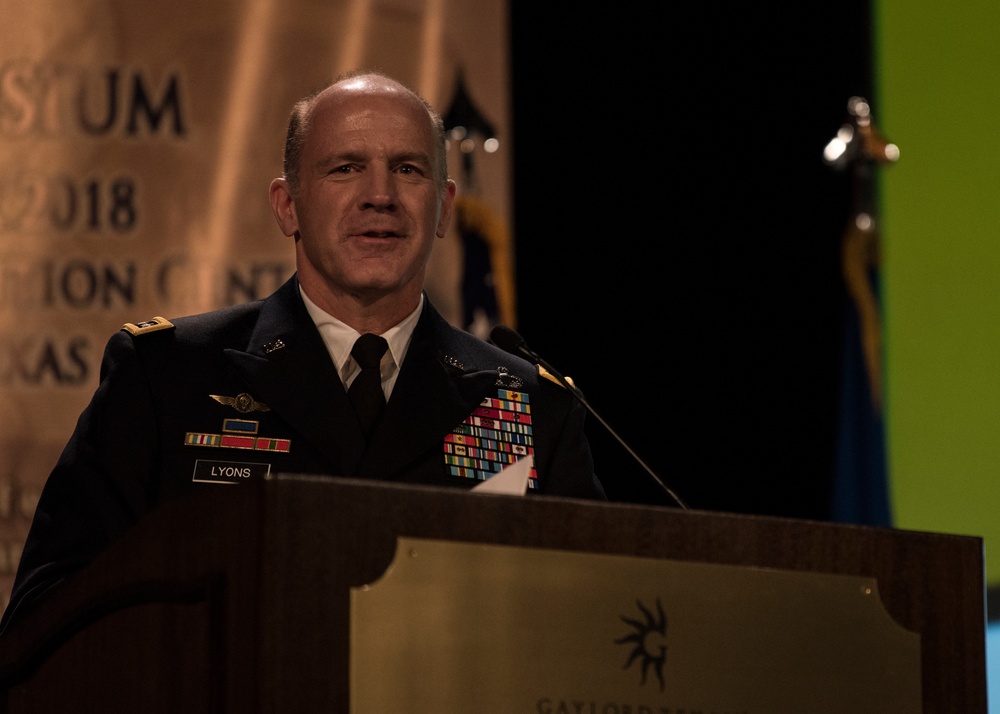 Gen. Lyons address Airmen during the Airlift/Tanker Association Symposium