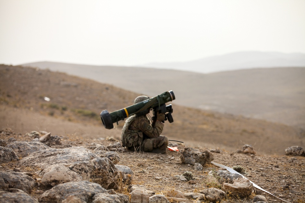 Brave Rifles Troopers conduct Javelin live fire