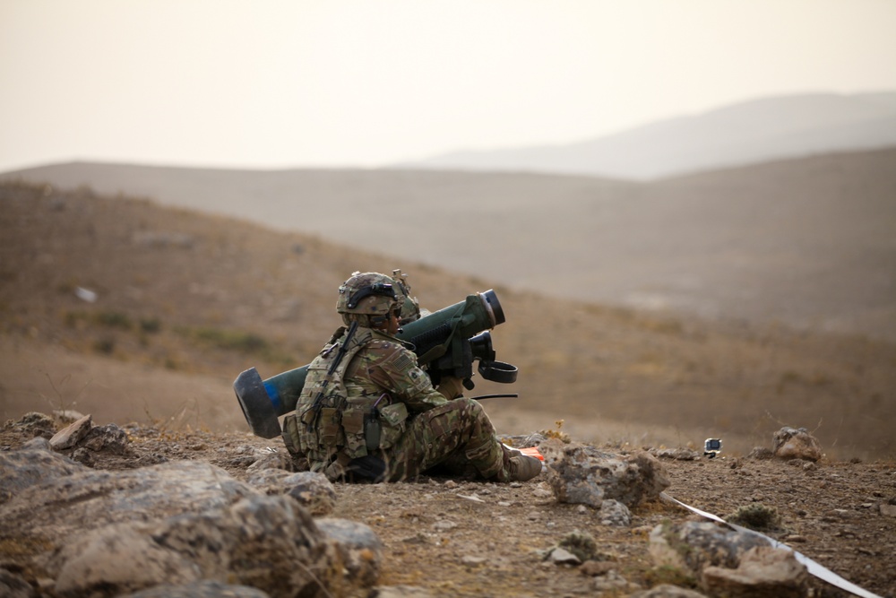 Brave Rifles Troopers conduct Javelin live fire