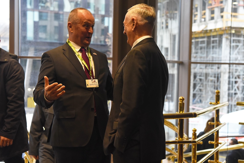 Mattis Meets in Prague with Slovakia's Minister of Defense