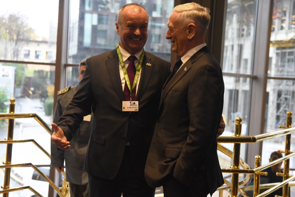 Mattis Meets in Prague with Slovakia's Minister of Defense