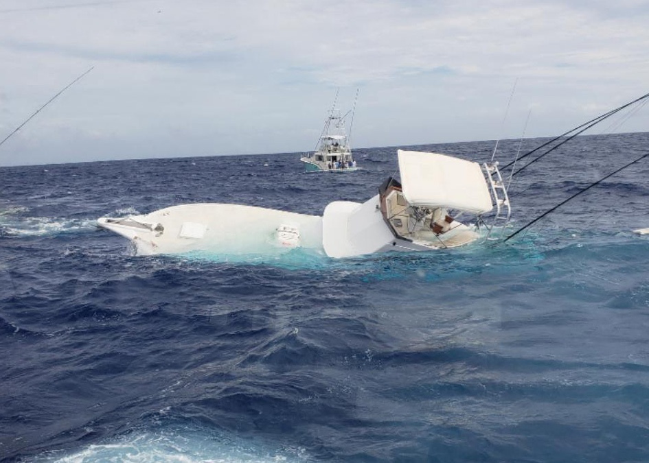 Coast Guard responds to report of sinking vessel off Eva Beach, Oahu