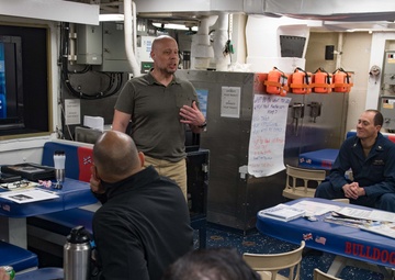 FLEET AND FAMILY SUPPORT CENTER