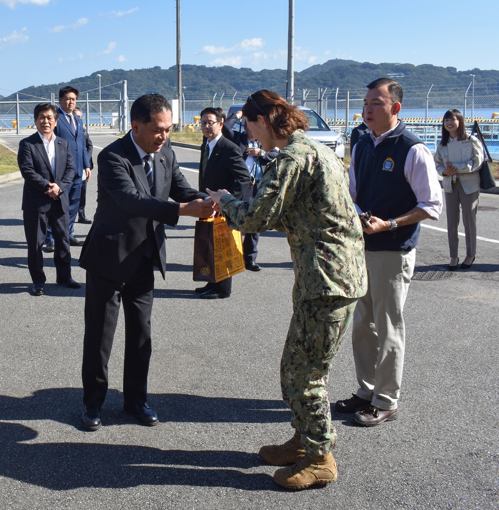 Nagasaki Prefectural Assembly Council Members Visit Yokose LCAC Facility