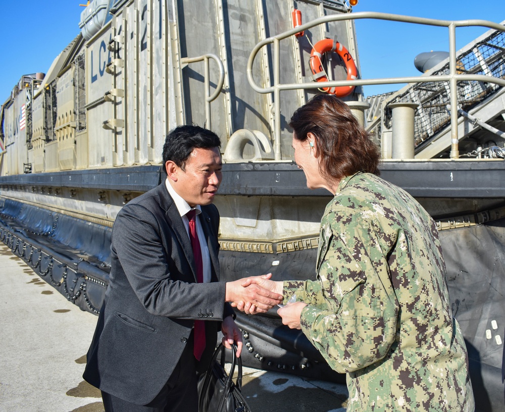 Nagasaki Prefectural Assembly Council Members Visit Yokose LCAC Facility