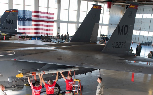 Quarterly load competition: Gunfighter Airman shares his experience