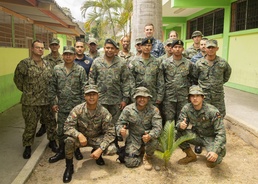 USNS Comfort Personnel Conduct a Knowledge Exchange with Ecuadorian Personnel