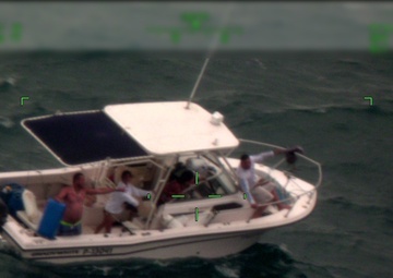 Coast Guard aircrew helps rescue 4 off Costa Rica