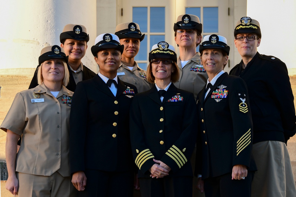 Us navy store womens hat