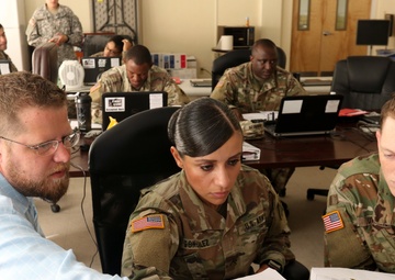 Finance Soldiers Deploy to Kuwait