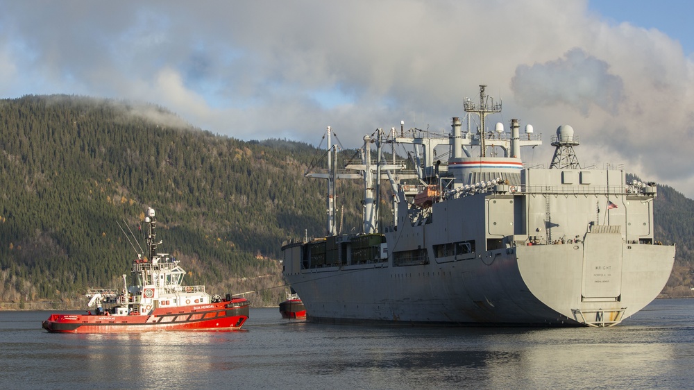 SS Wright (T-AVB-3) arrives in Norway during Trident Juncture 18