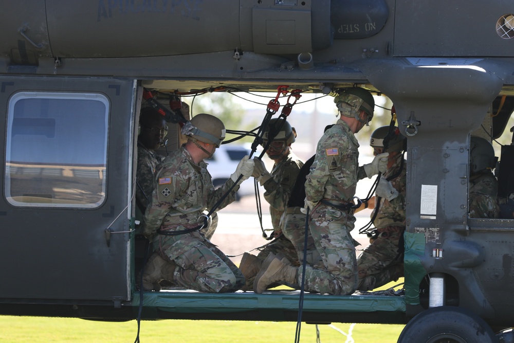 Fort Bliss Soldiers graduate Air Assault Course