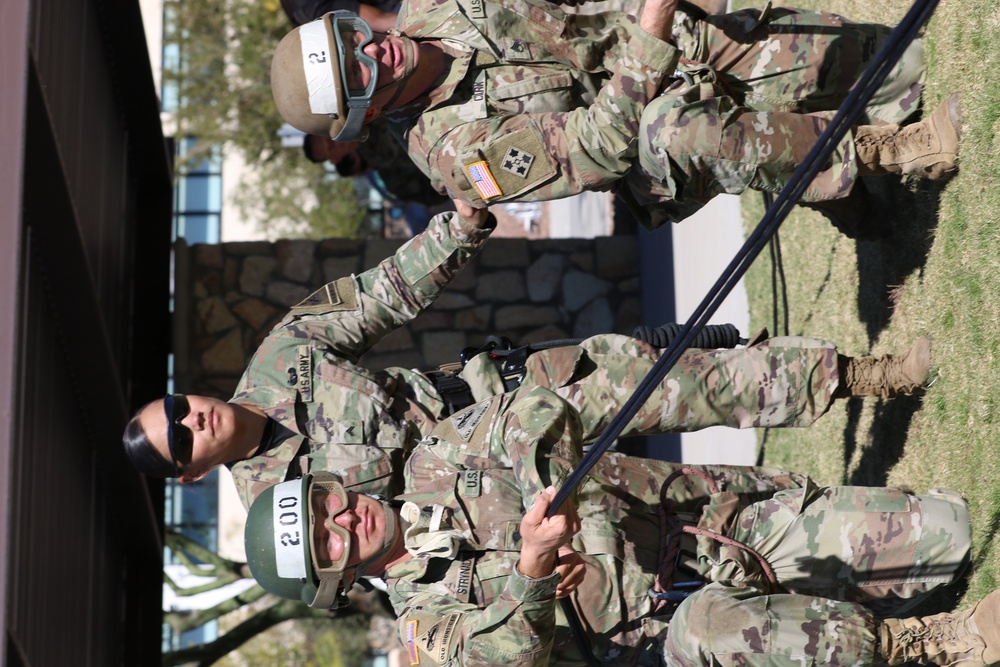 Fort Bliss Soldiers graduate Air Assault Course