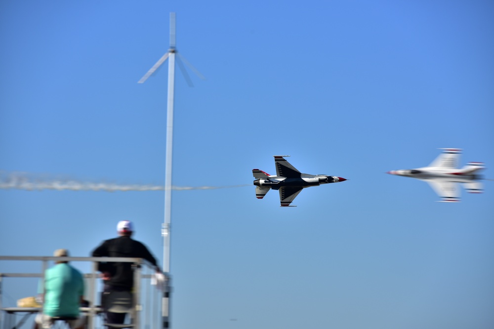 DVIDS Images Thunder Over the Rock Air and Space Show [Image 5 of 10]