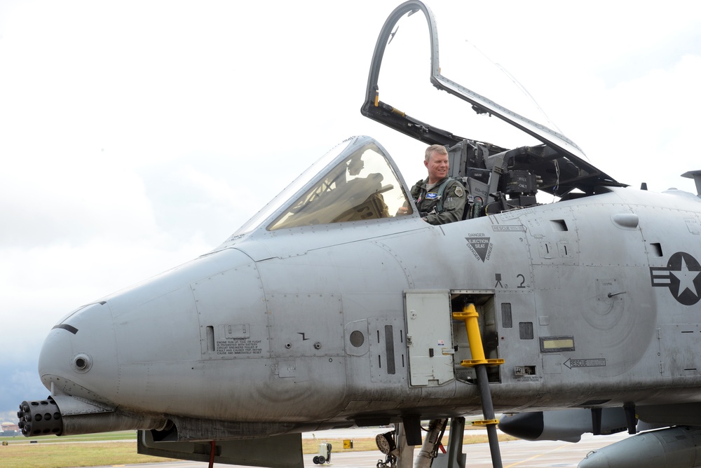 12th Air Force commander visits Team Tinker