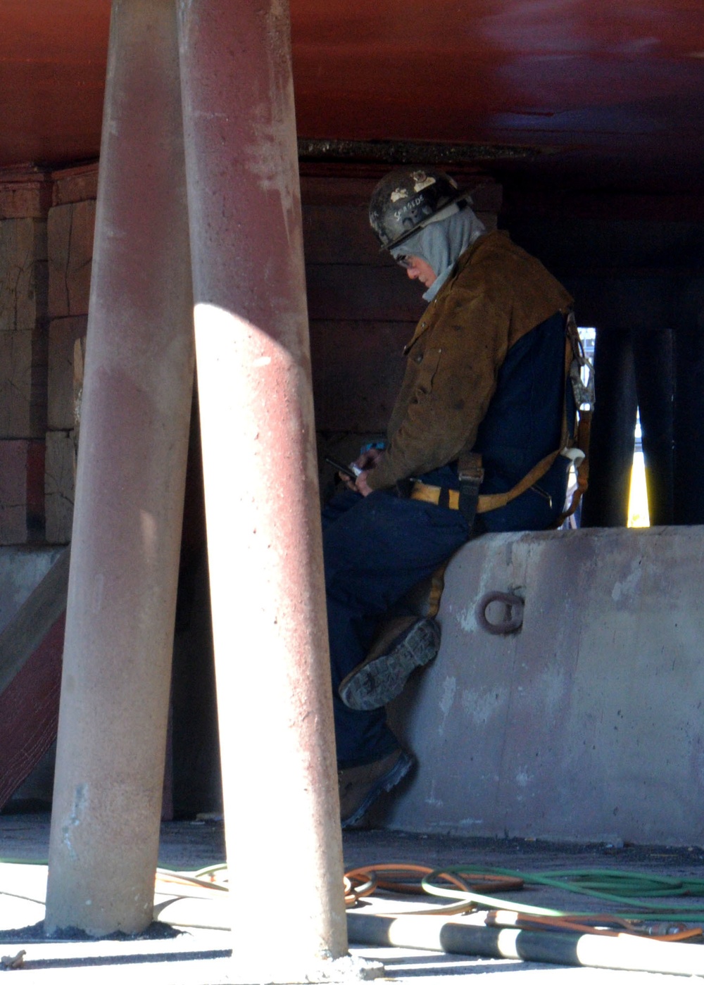 USACE Elizabeth docked to prep for continued labor