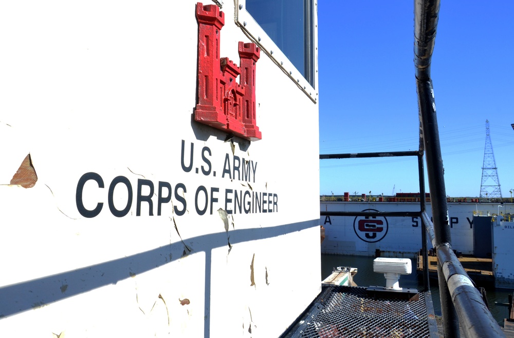 USACE Elizabeth docked to prep for continued labor