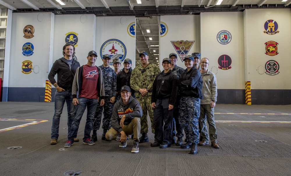 3 Doors Down USO Visit