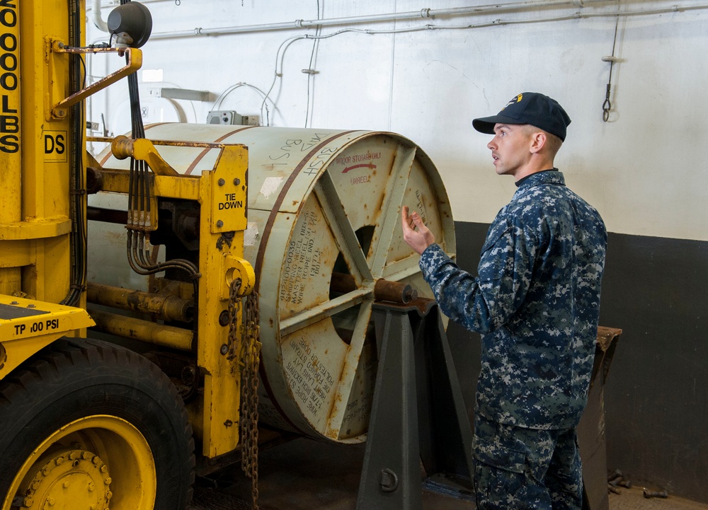 Sailor Dirrects Forklift