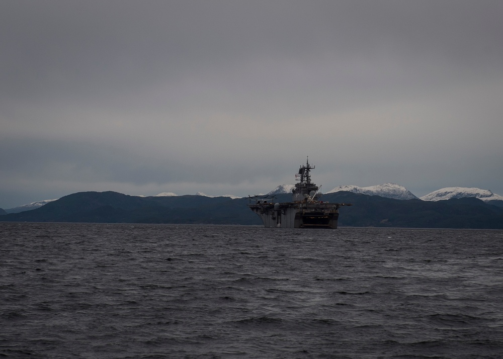 181031-N-OA516-0179