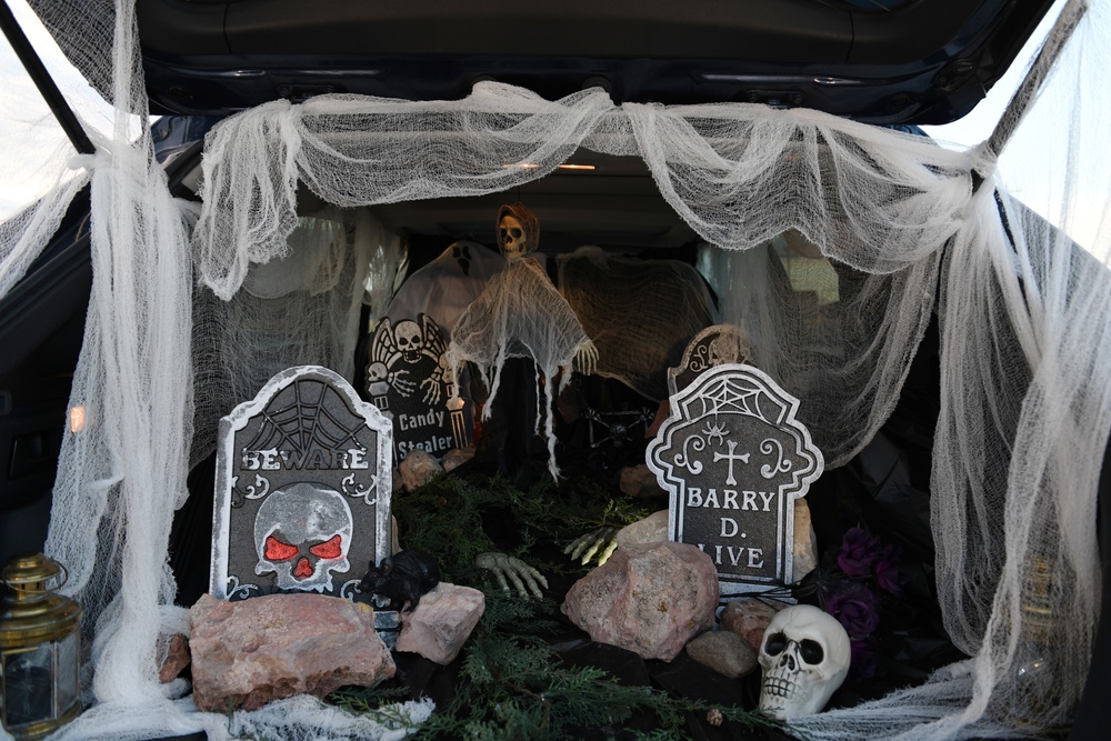 Ellsworth gets spooky