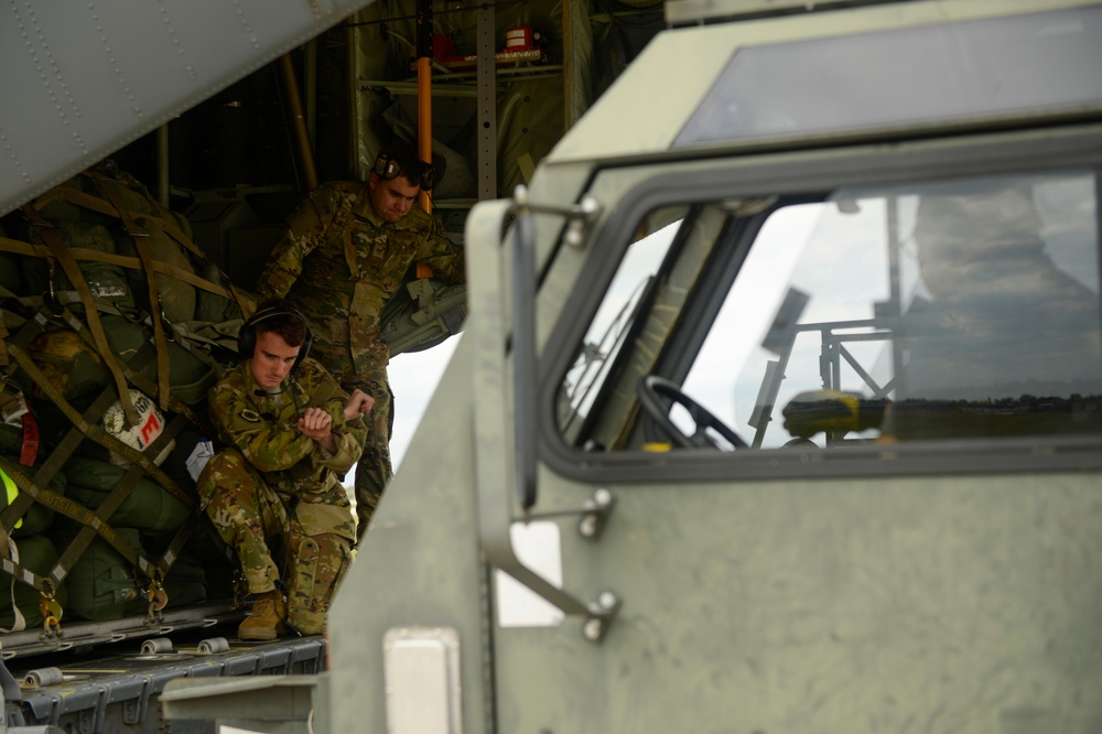 Kelly Field Border Support