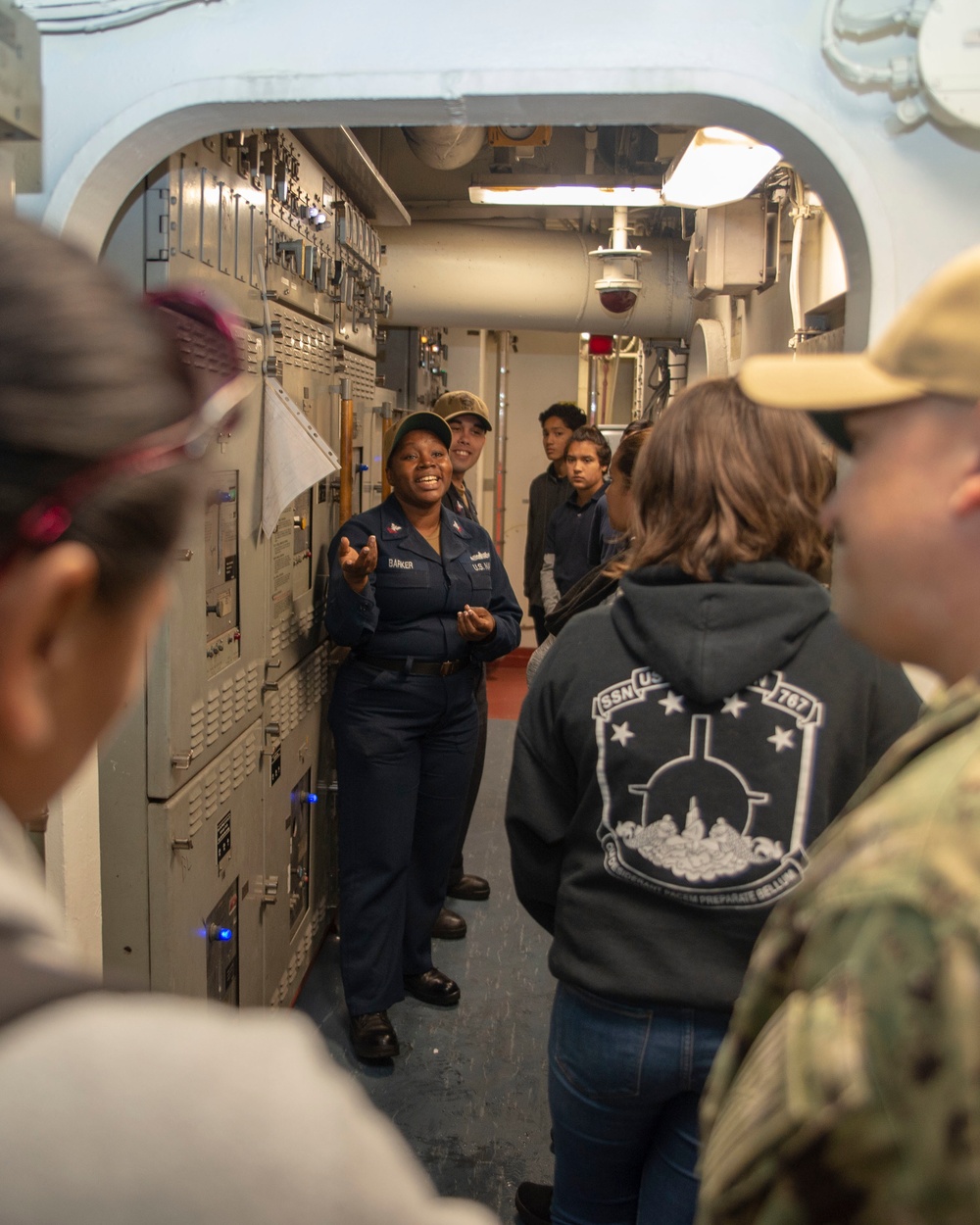 USS Bonhomme Richard Hosts Vista Student Center Charter School
