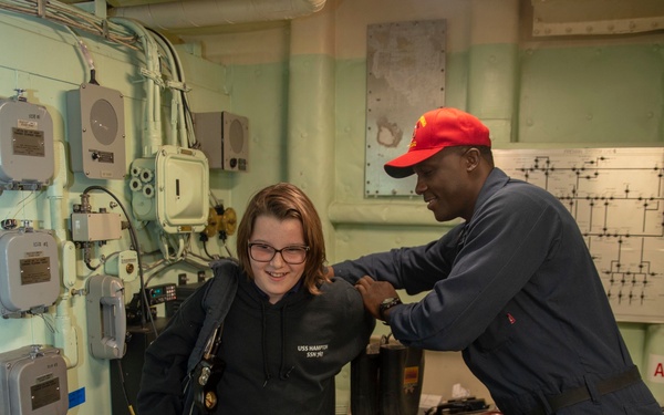 USS Bonhomme Richard Hosts Vista Student Center Charter School