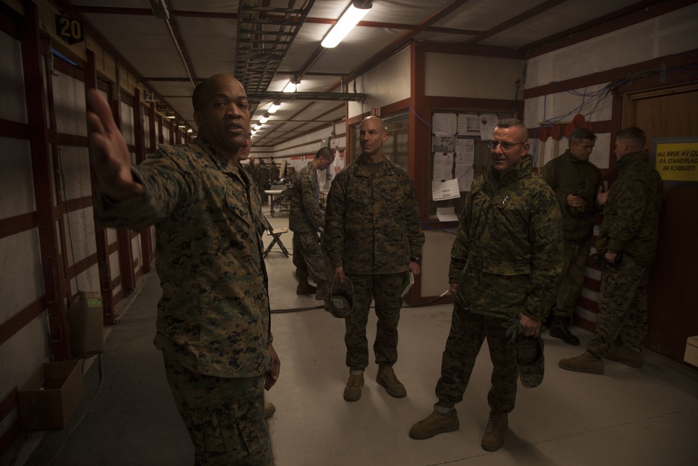 II Marine Expeditionary Force Commanding General visits with Marines of 2nd Marine Logistics Group-Forward in Norway