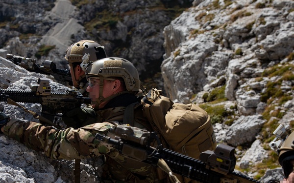 10th SFG(A) conducts mountain warfare training