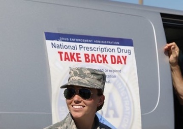 Texas Counterdrug Guardsmen support DEA’s Take Back Day