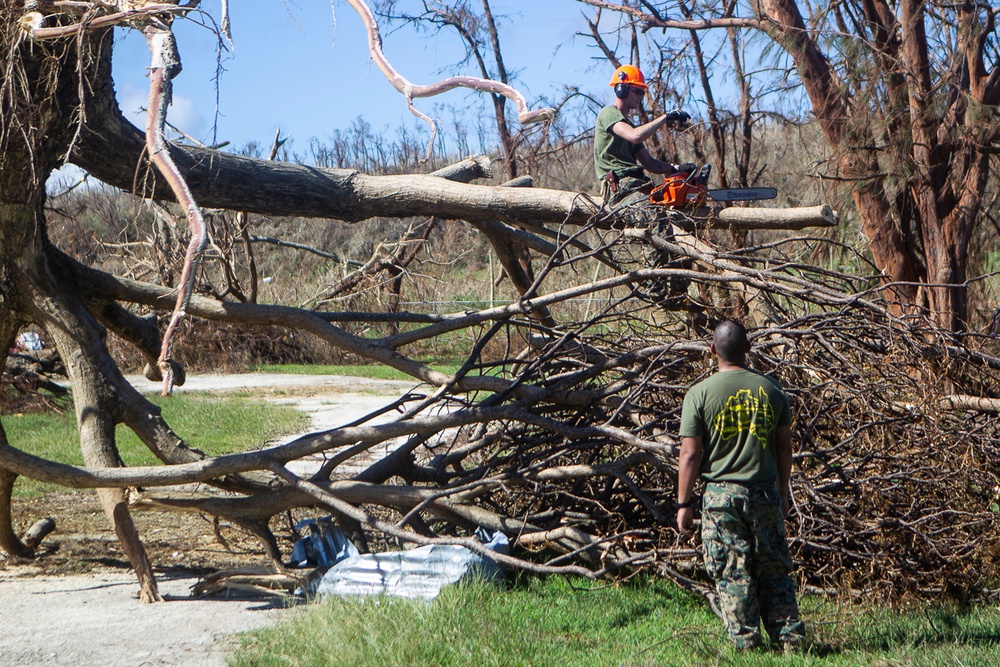 31st MEU, CLB-31 continue Super Typhoon Yutu response