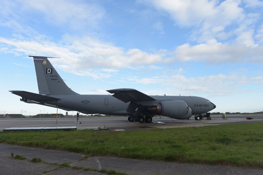 Historical Documentation KC-135 Tail #-0001