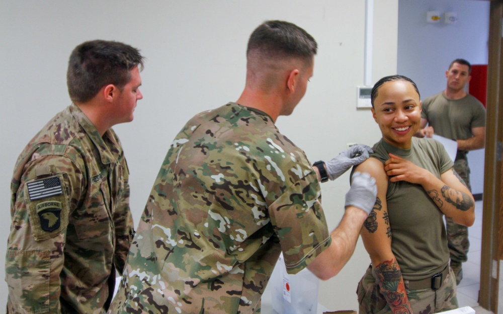 101st Lifeliner medical team mobilizes to administer the influenza vaccination to Soldiers, D.A civilians and sister services in Bagram, Afghanistan