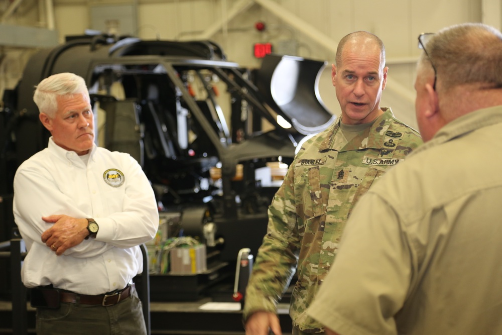 RDECOM Command Sgt. Maj visits Aviation, Missile Center Facilities