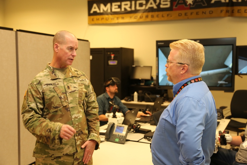 RDECOM Command Sgt. Maj visits Aviation, Missile Center