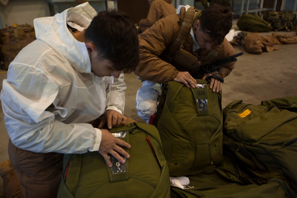 Force Recon Marines Prepare For An Air Op