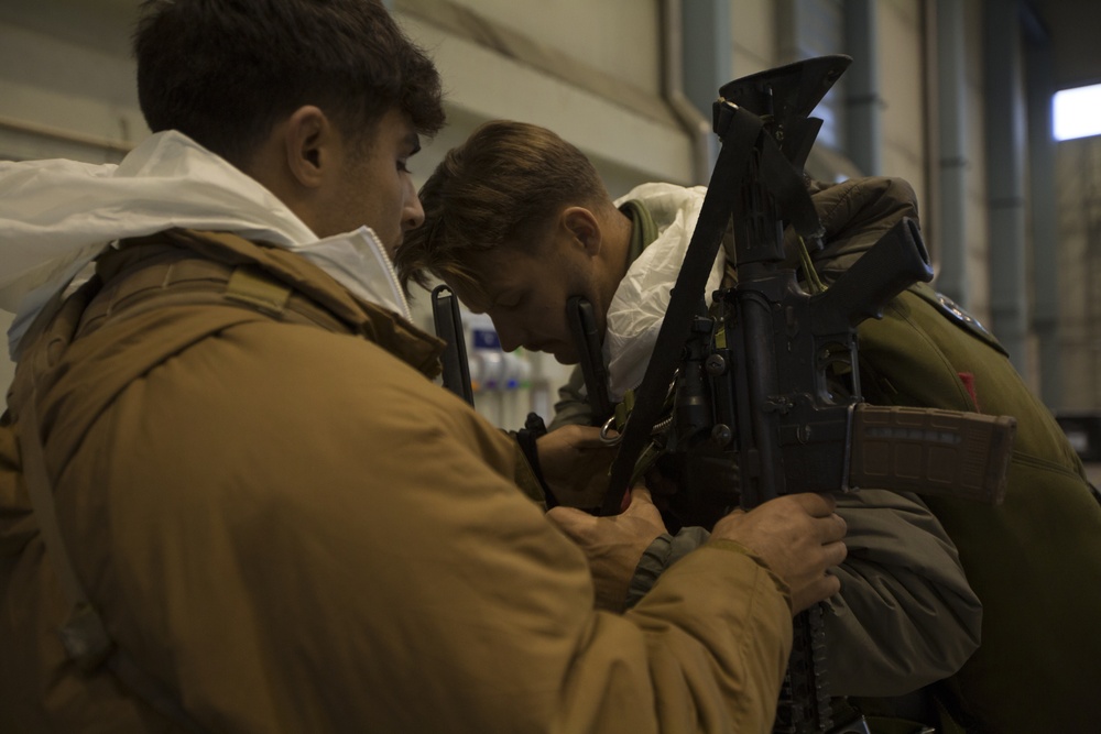 Force Recon Marines Prepare For An Air Op