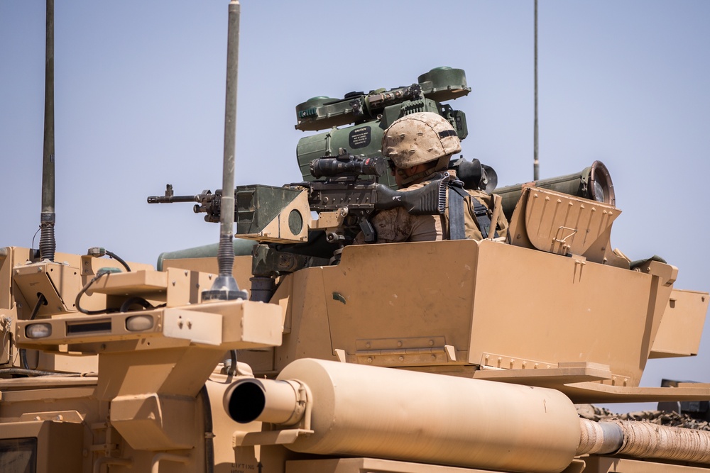 U.S. Marines Hold Security in Support of Coalition Operations to Defeat ISIS in Syria