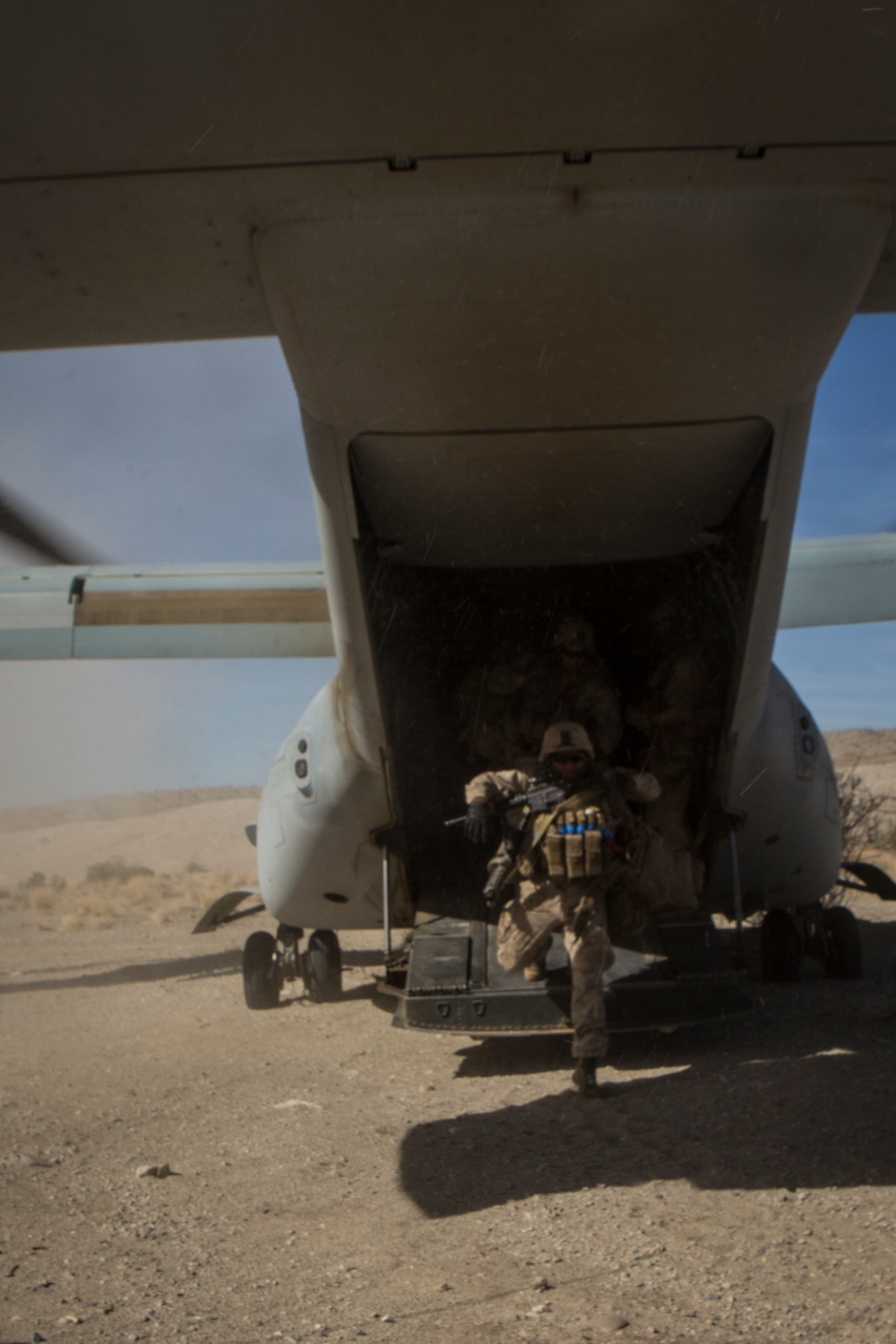 Marines of 1/8 perform an Air Assault Course during ITX 1-19