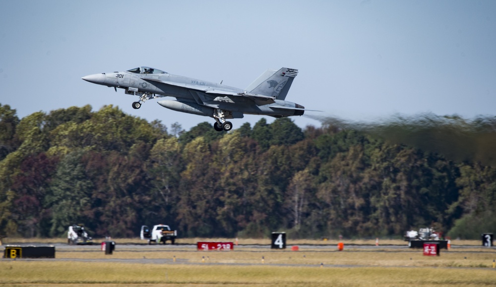 USS Dwight D. Eisenhower (CVN 69)