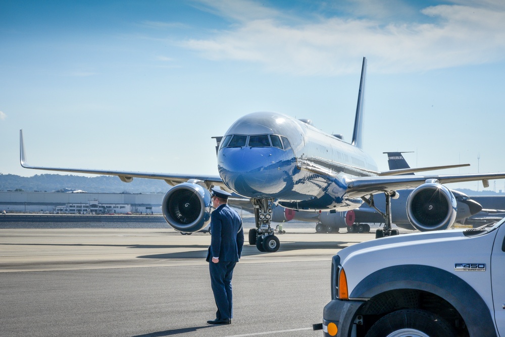 Air Force 2 Arrives at 117 ARW