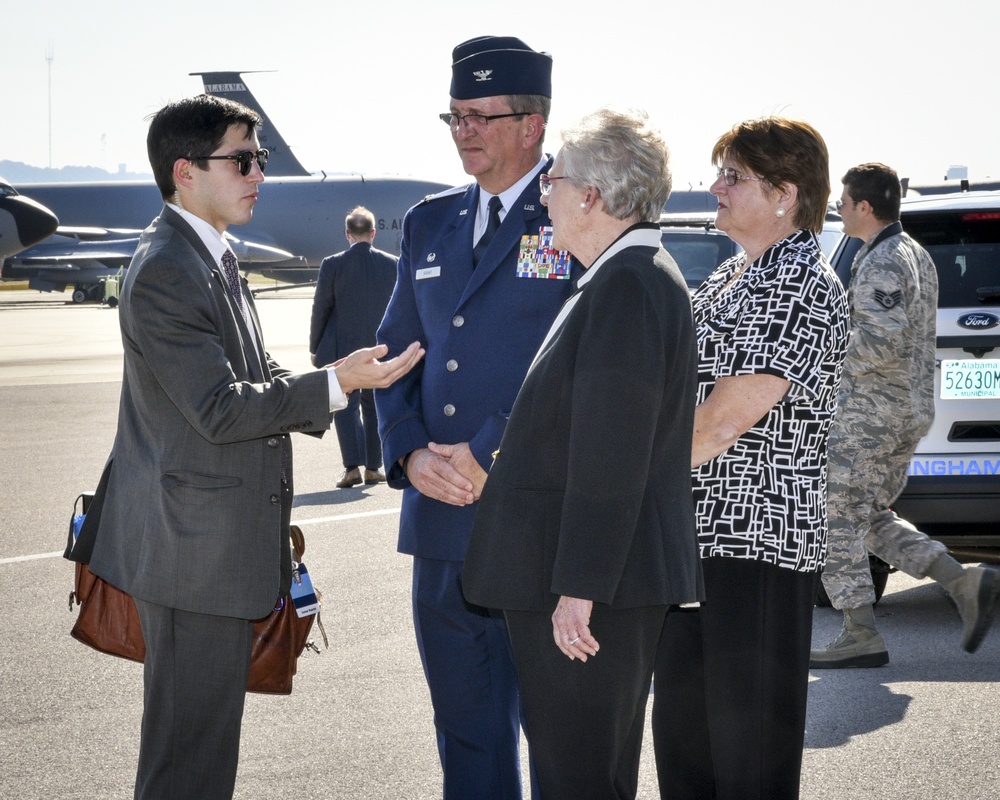 Col. Scott Grant and Alabama Governor Kay Ivey Prepares to Meet Vice President Pence