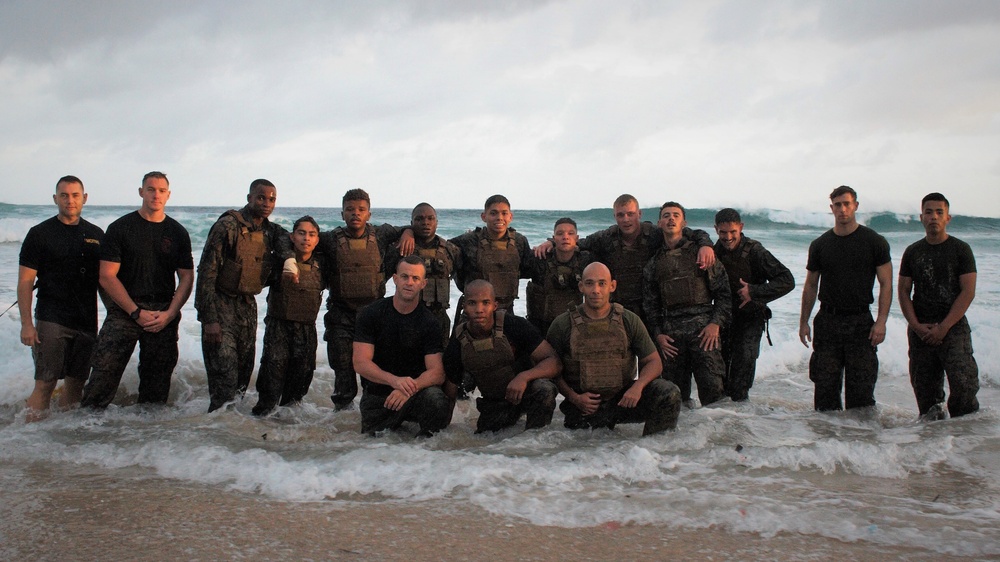 Amphibious warriors conduct shallow-water martial arts training