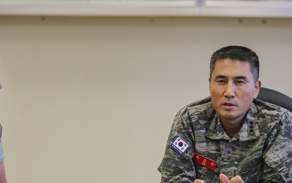 ROK MLG Marines visit MALS-36