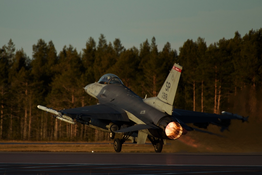 TRIDENT JUNCTURE 18 - NOV 1 - Sweden