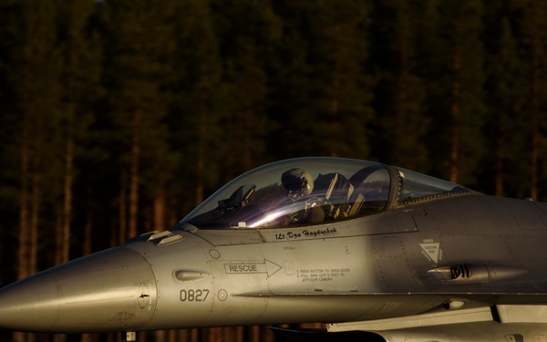 TRIDENT JUNCTURE 18 - NOV 1 - Sweden