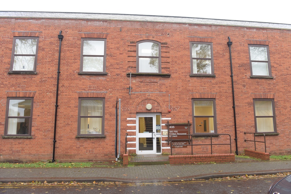 The Civillian Personnel in building 435