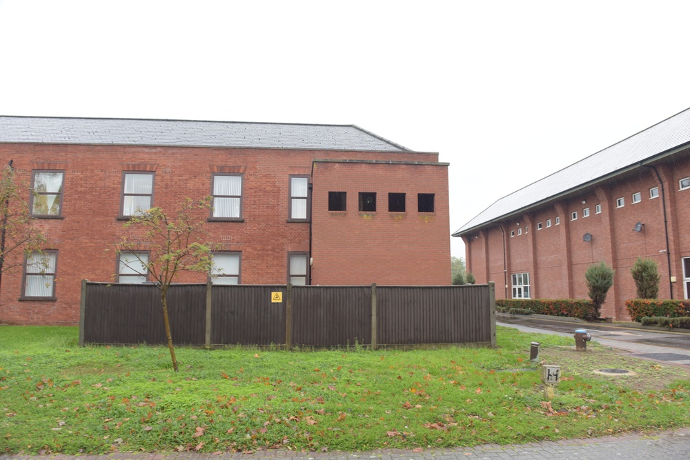 The Civillian Personnel in building 435