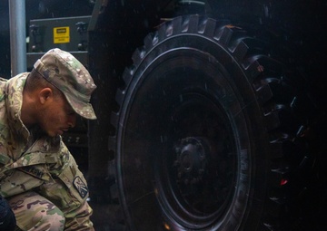 Snow chain training ensures mobility during Trident Juncture 18